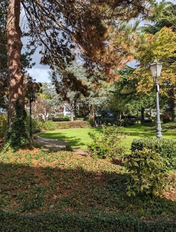 Monteurwohnung Mit Garten Duesseldorf 6 Personen contacts