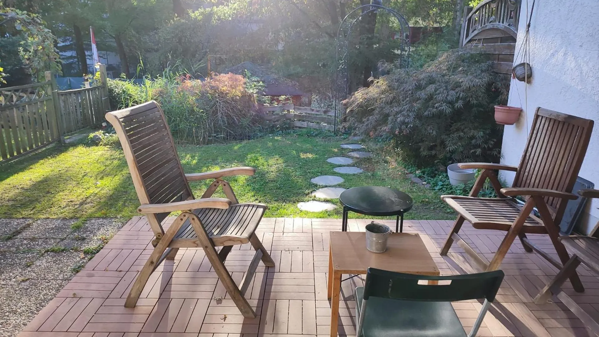 Monteurwohnung Mit Garten Duesseldorf 6 Personen 0*, Dusseldorf Germany